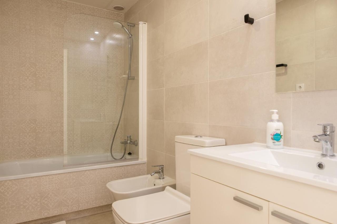 Modern, Stylish & Comfortable Apartment バレンシア エクステリア 写真